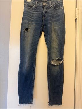 Lucky Brand Skinny Ripped Dark Blue Jeans